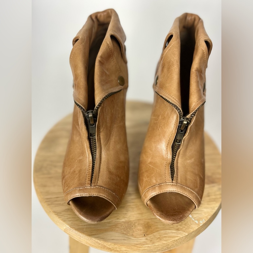 ⭐️SALE⭐️ Miz Mooz - Heeled Booties
